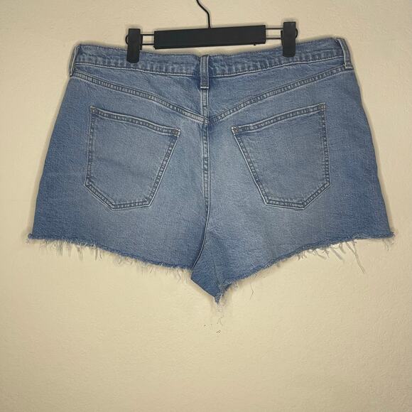 Universal Thread 90s Cutoff Denim Shorts - Size 16 - Picture 3 of 4